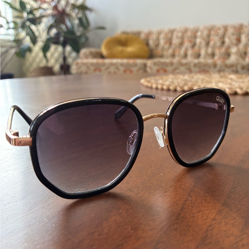 Quay Australia Big Time Remixed sunglasses